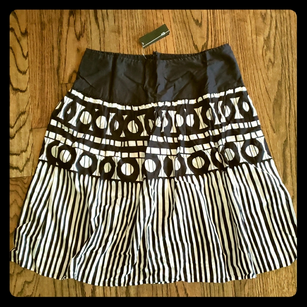 Striped Design Flowy Skirt